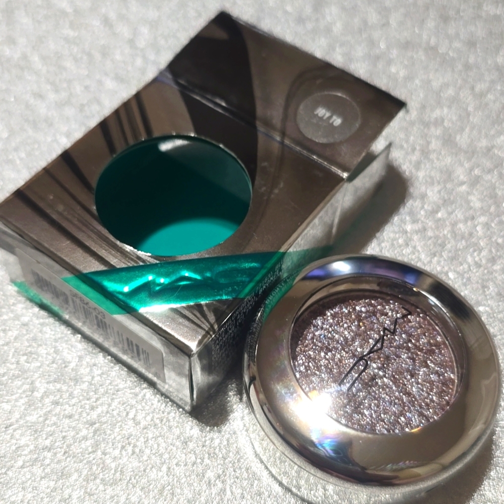 ❇️🧚‍♀️JOY TO MAC RARE Cosmetics Shiny Pretty Eyeshadow NWT - Picture 8 of 8